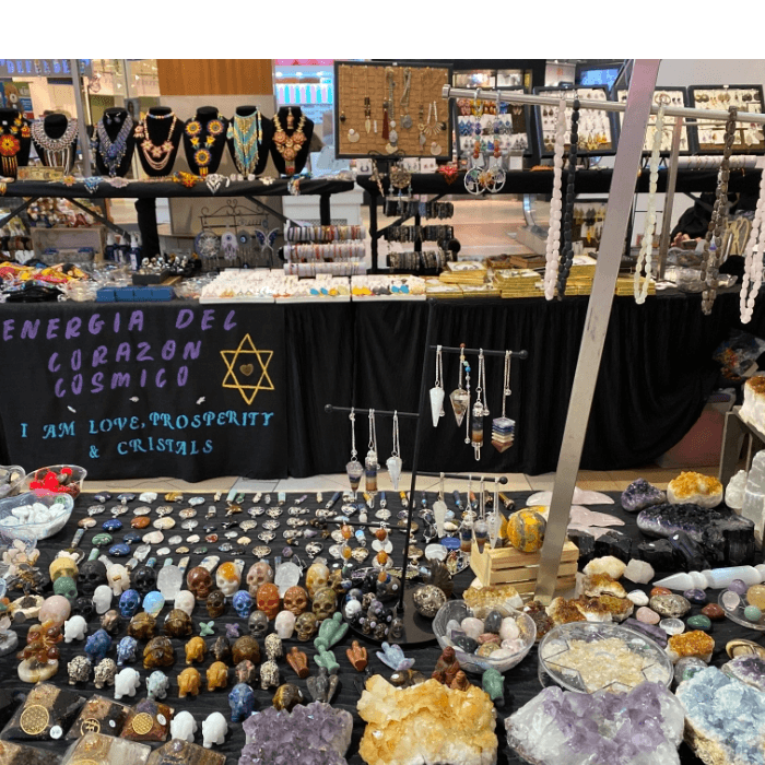 "Energía del Corazón Cósmico estamos establecidos en Pilsen al 2206 s Oakley av. Chicago IL 60608. Tenemos un amplio surtido en Minerales, hacemos a mano toda nuestra joyería".