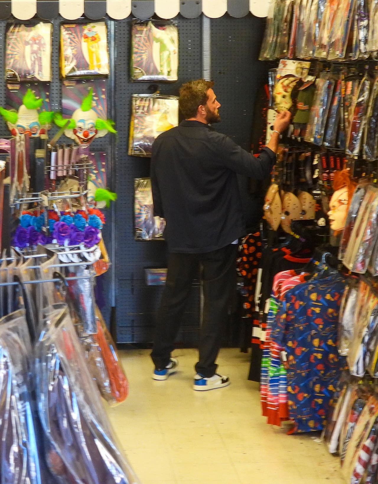 Según reportes, 
<b><a href="https://www.univision.com/famosos/emme-muniz-seraphina-affleck-hijas-jlo-ben-affleck-gato-fotos" target="_blank">la familia adoptó a un gatito. </a></b>
<br>