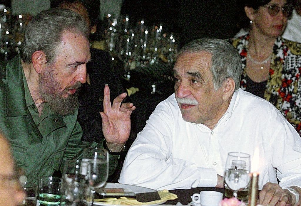 Fidel Castro y el escritor colombiano Gabriel García Márquez en una cena durante el Festival del Tabaco Cubano en La Habana, el 4 de marzo de 2000. Ambos mantenían una entrañable amistad.