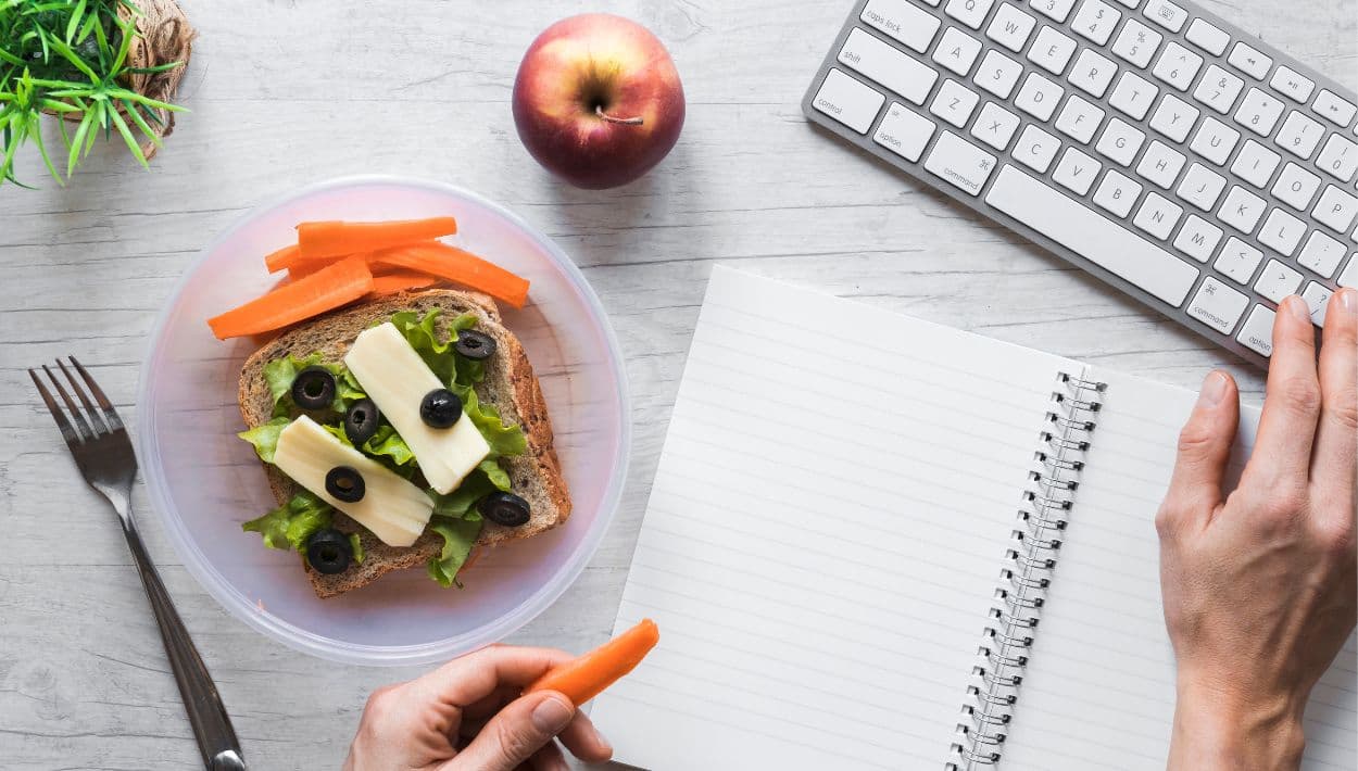 4 de cada 10 personas se salta su almuerzo en el trabajo, según encuesta 