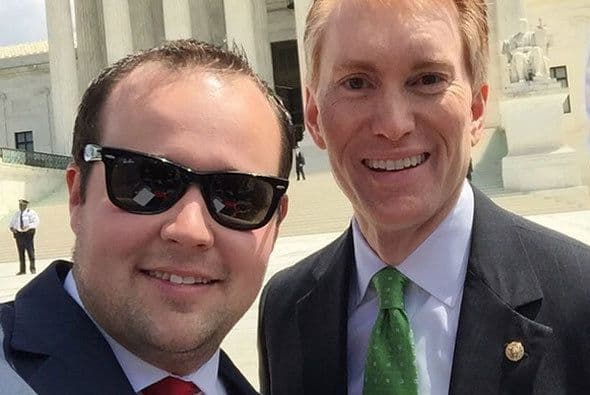 Por si fuera poco, el canal que transmite '19 Kids and Counting' también se ha sumado al escándalo.