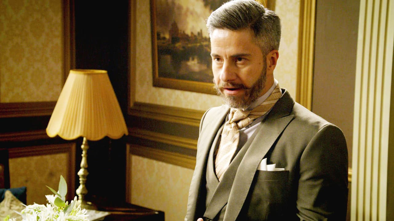 Olegario Alarcón llegó al Gran Hotel para desequilibrarlo.