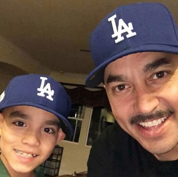 Su gusto y pasión por los autos ahora lo transmite a su hijo menor,
<b> Lrey Rivera,</b> quien recibió como regalo de Navidad un pequeño vehículo todoterreno.