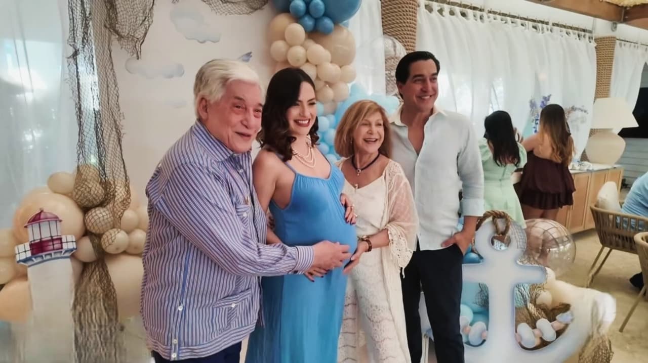 Michelle Galván y Andrés Asion celebran la espera de su bebé en familia; revelan cuál podría ser el nombre del pequeño