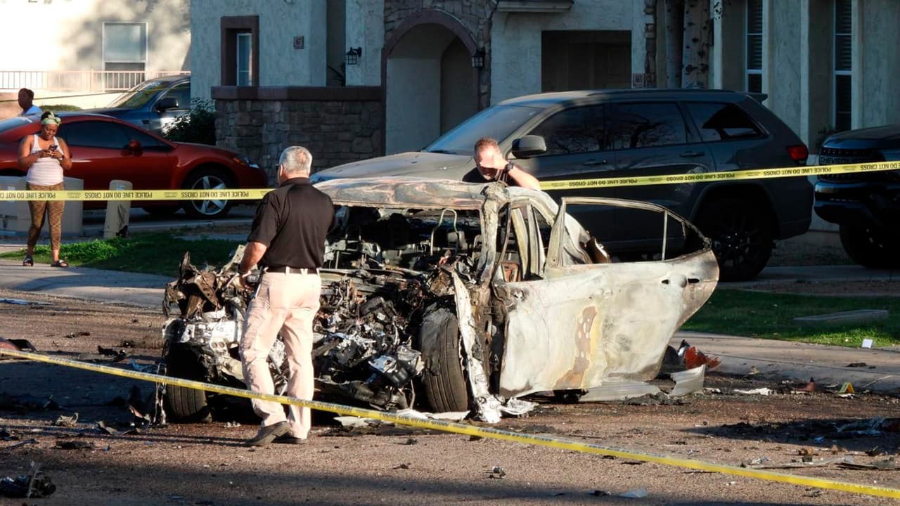 La tarde de este jueves 29 de febrero se registró un accidente donde 
<b>una persona perdió la vida</b> cerca de 67th Avenue y Fillmore Street, en Phoenix.