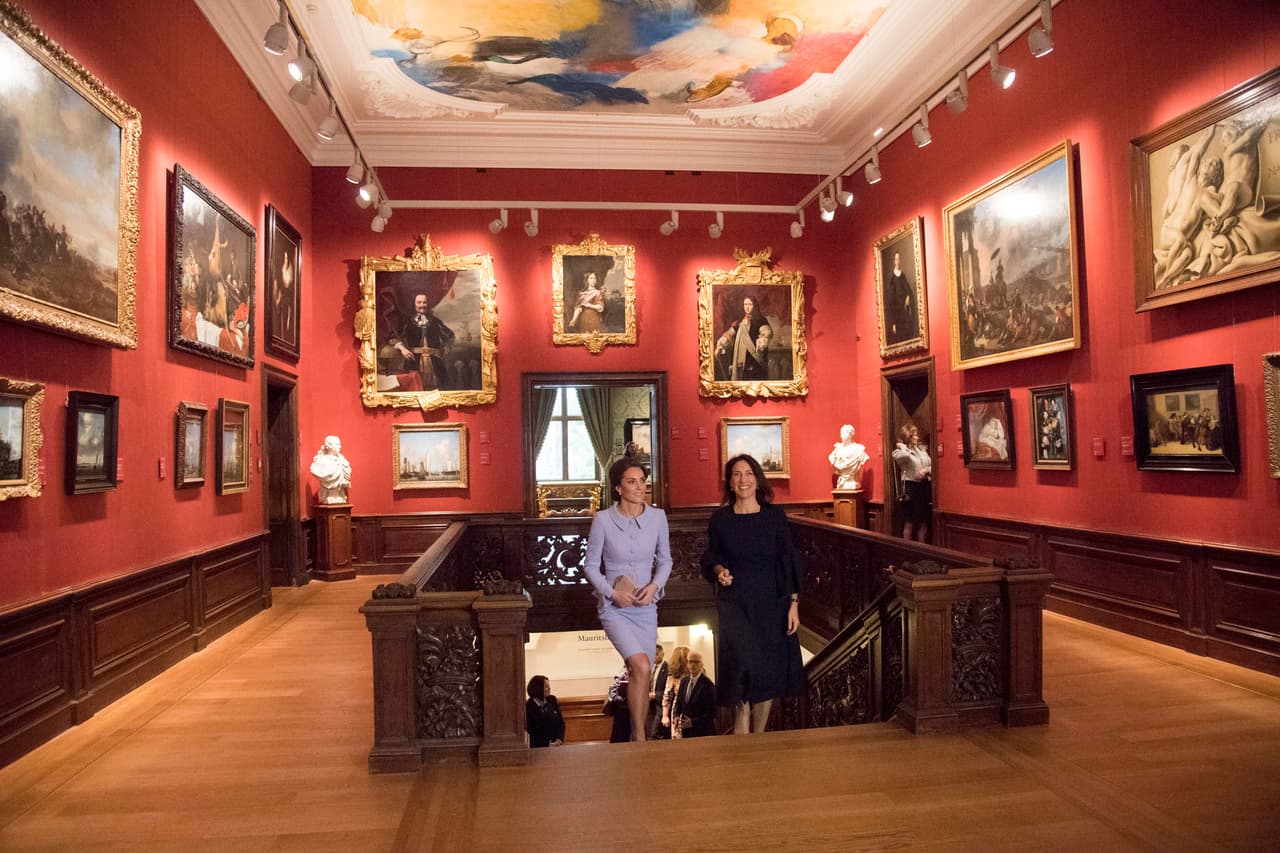 Visitó también el museo Mauritshuis, donde inauguró una exposición.
