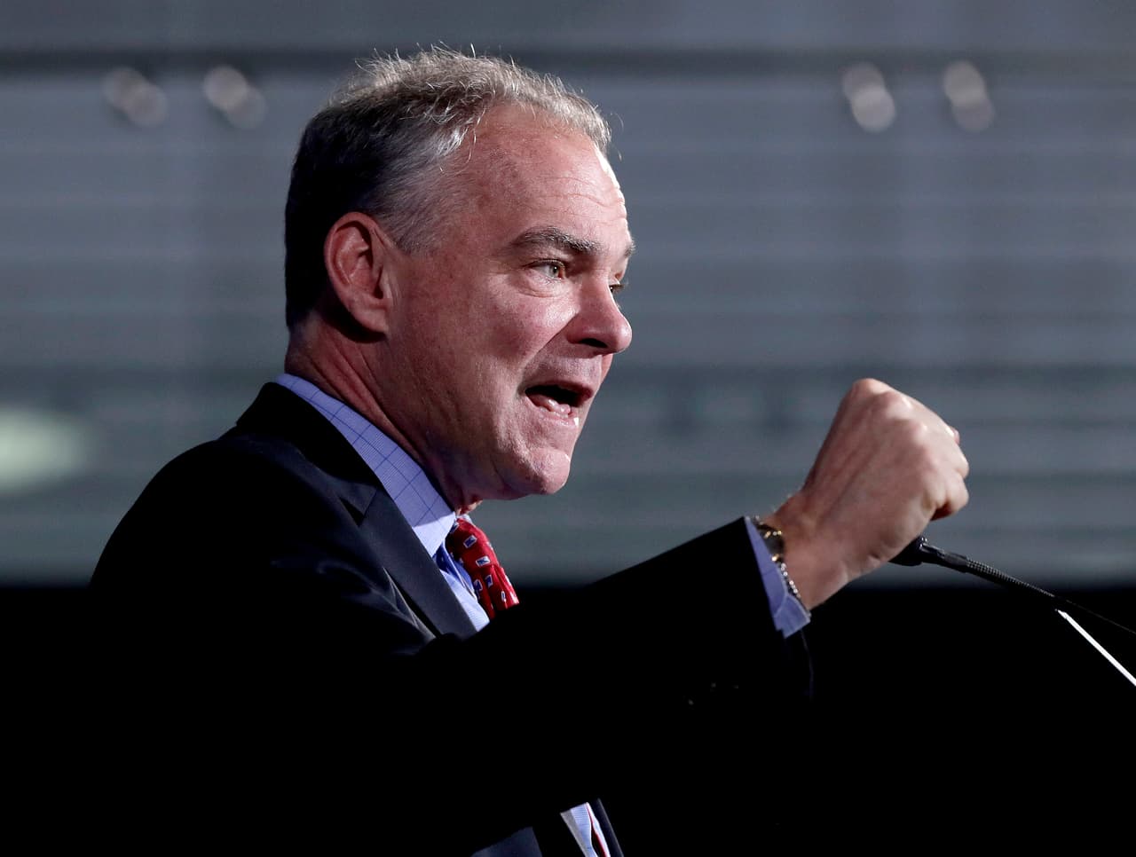 Con el primer discurso de campaña en español, Tim Kaine pide el voto latino en la crucial Arizona