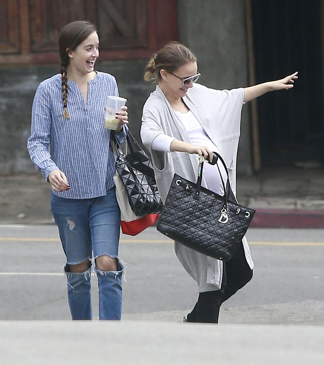 La actriz comenzó a bromear con su BFF.