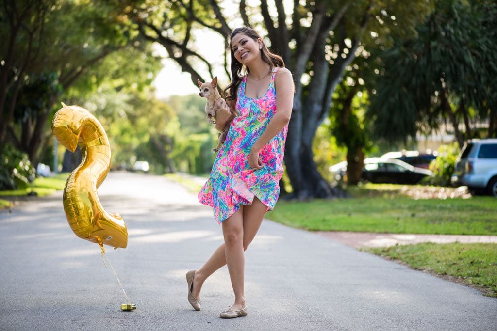 Así de alegre y regalando sonrisas estaba Ana Patricia durante la sesión fotográfica.