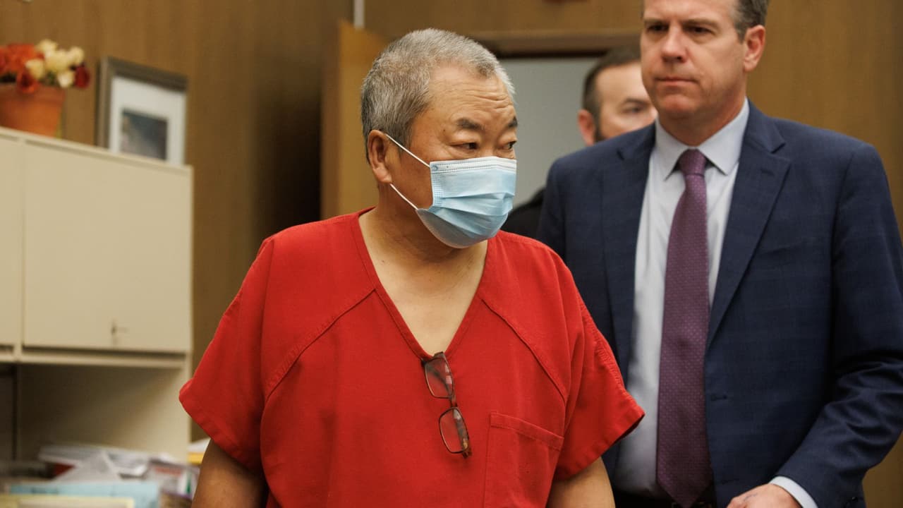 Por estas muertes ha sido acusado el ciudadano chino 
<a href="https://www.univision.com/local/san-francisco-kdtv/tirador-de-half-moon-bay-contaba-con-una-orden-de-restriccion-por-amenazar-a-un-companero-de-casa-en-2013-video">Chunli Zhao</a>, de 66 años. El sujeto abrió fuego con una pistola semiautomática contra los campesinos. El hombre llevaba viviendo en Estados Unidos al menos 10 años.
<br>