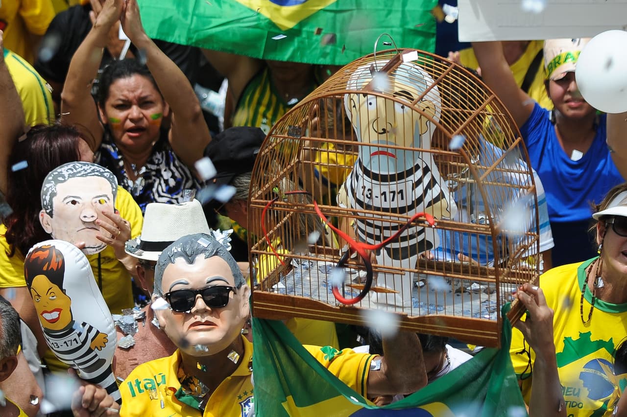 Manifestaciones en Brasil: “No es un golpe, es el pueblo recuperando su país”