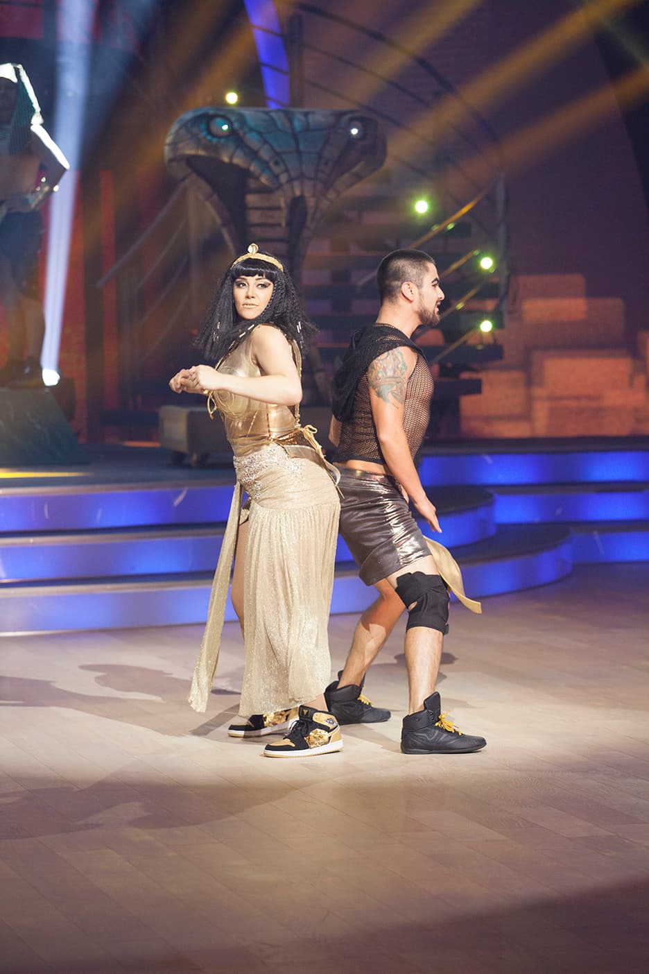 Por más impetú y deseos que puso, no logró convencer a los jueces. "Rosie tienes que soltarte todavía más. El baile urbano es de verdad soltarse, es cadera, es sexualidad, es atrevimiento, es como gritar libertad. Cero ataduras. Y aquí estabas complemente atada por ti. Necesito que te sueltes”, le dijo la juez Lola Cortés.