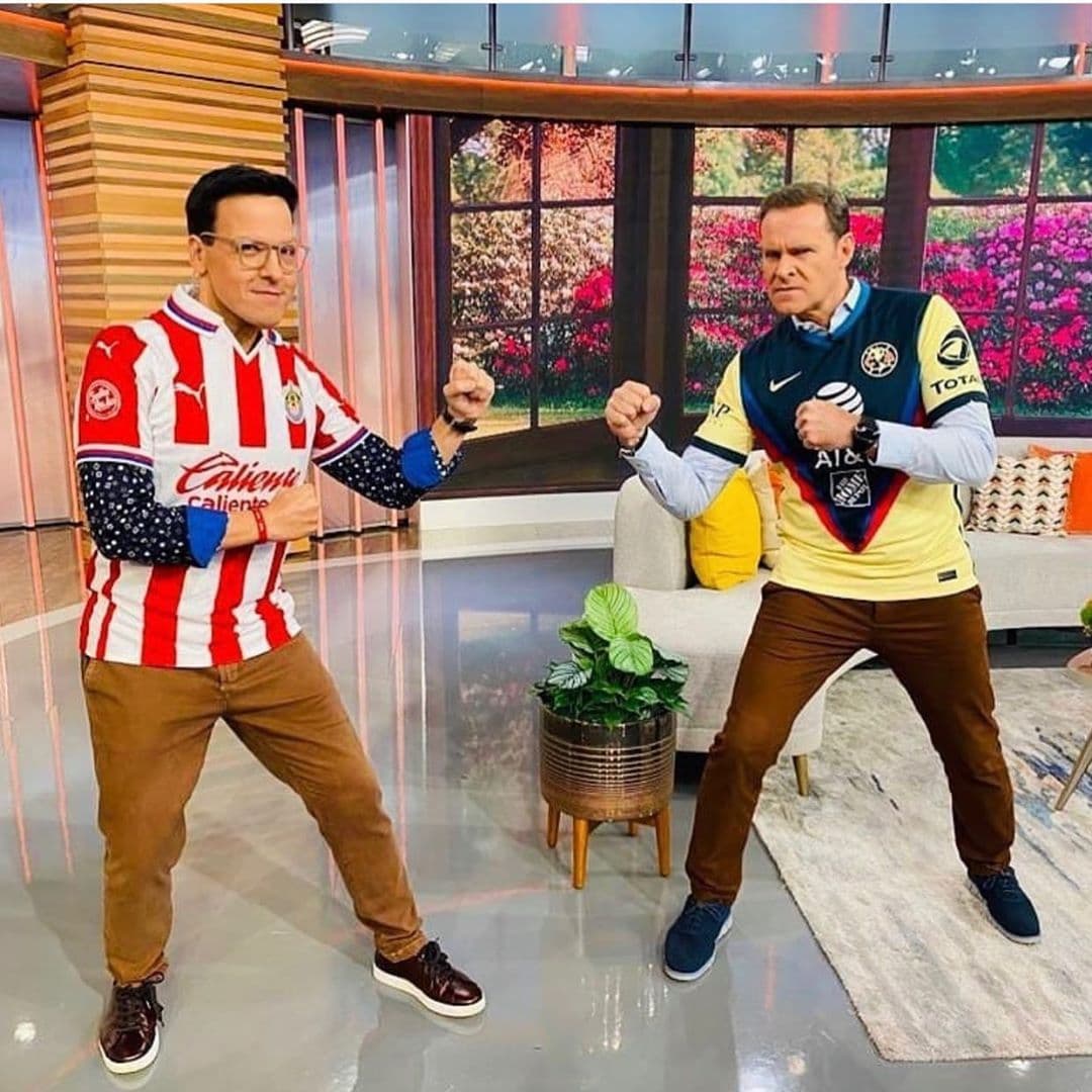 Alán Tacher es apasionado del fútbol y aficionado a las Águilas de Club América. Previo al Súper Clásico mexicano, América Vs. Chivas, que se llevó a cabo este mes, lució la playera bien puesta junto a Raúl González, quien dijo ser de las Chivas.