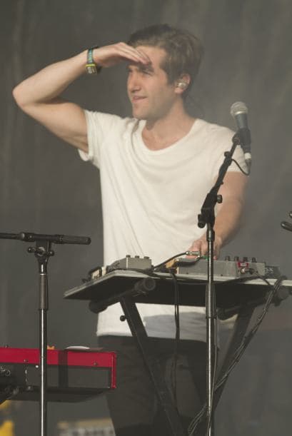 Mark Foster y los demás integrantes de la banda de indie rock Foster the People interpretaron sus mayores éxitos en el Austin City Limits este viernes.