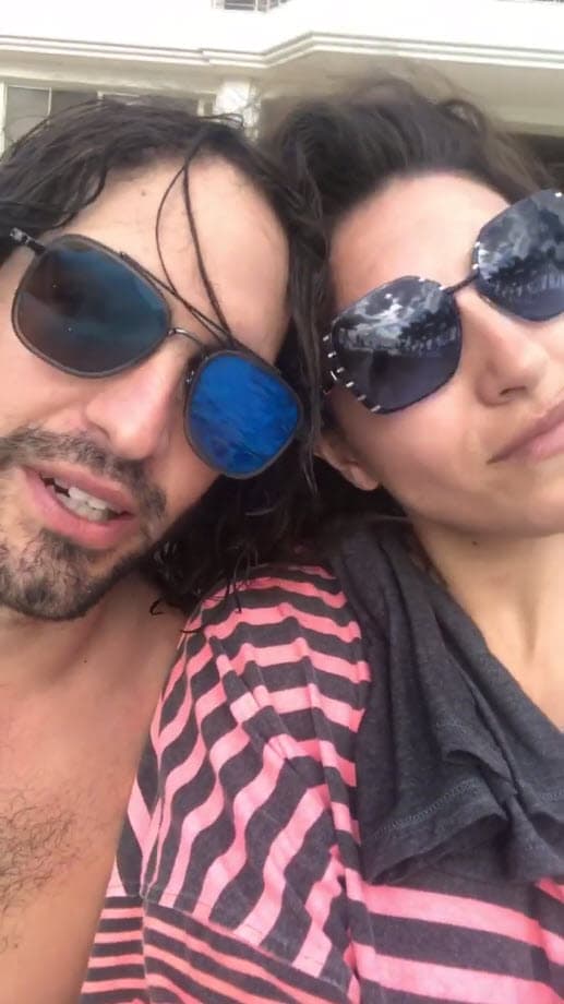 Actualmente los recién casados están en de luna de miel en un hotel de la isla de Maui en Hawái.