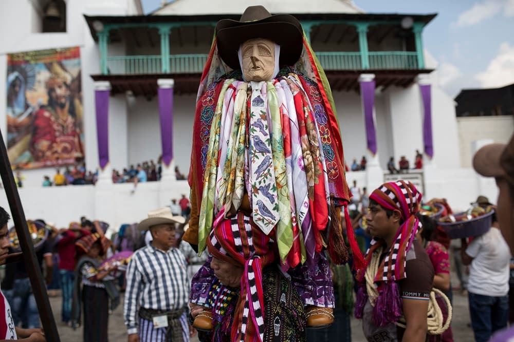 <b>3. Guatemala.</b> El top tres lo ocupa Guatemala, con sus 84 puntos (empatada con México). Otra de las razones que los encuestadores subrayaron para explicar su trabajo es que las respuestas están directamente relacionadas con el sentimiento de libertad personal y las relaciones con la gente que los rodea. Tal vez por eso no aparecen países considerados ricos, donde los sentimientos de soledad y depresión son un grave problema social.