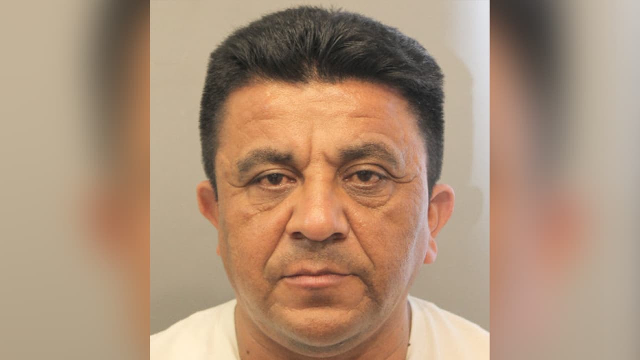 Carlos Gámez, fue arrestado como sospechoso de conducir bajo efectos del alcohol. Esta es la segunda vez que enfrenta un DUI