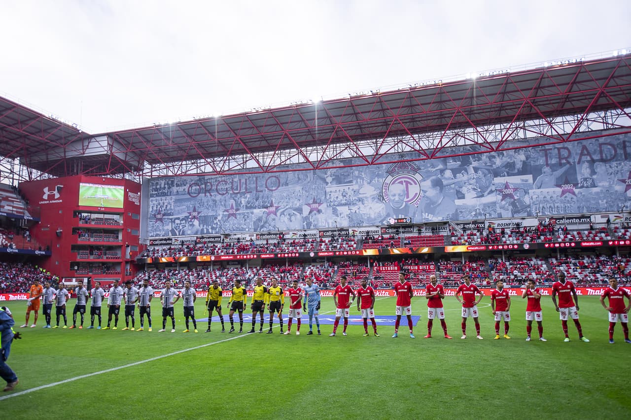 Toluca recibía a Rayados en la Jornada 9 en el duelo por la cima del torneo con los Diablos a la cabeza por un punto. Monterrey se presentó con un 11 alternativo pensando en la doble fecha y el Clásico Regio.