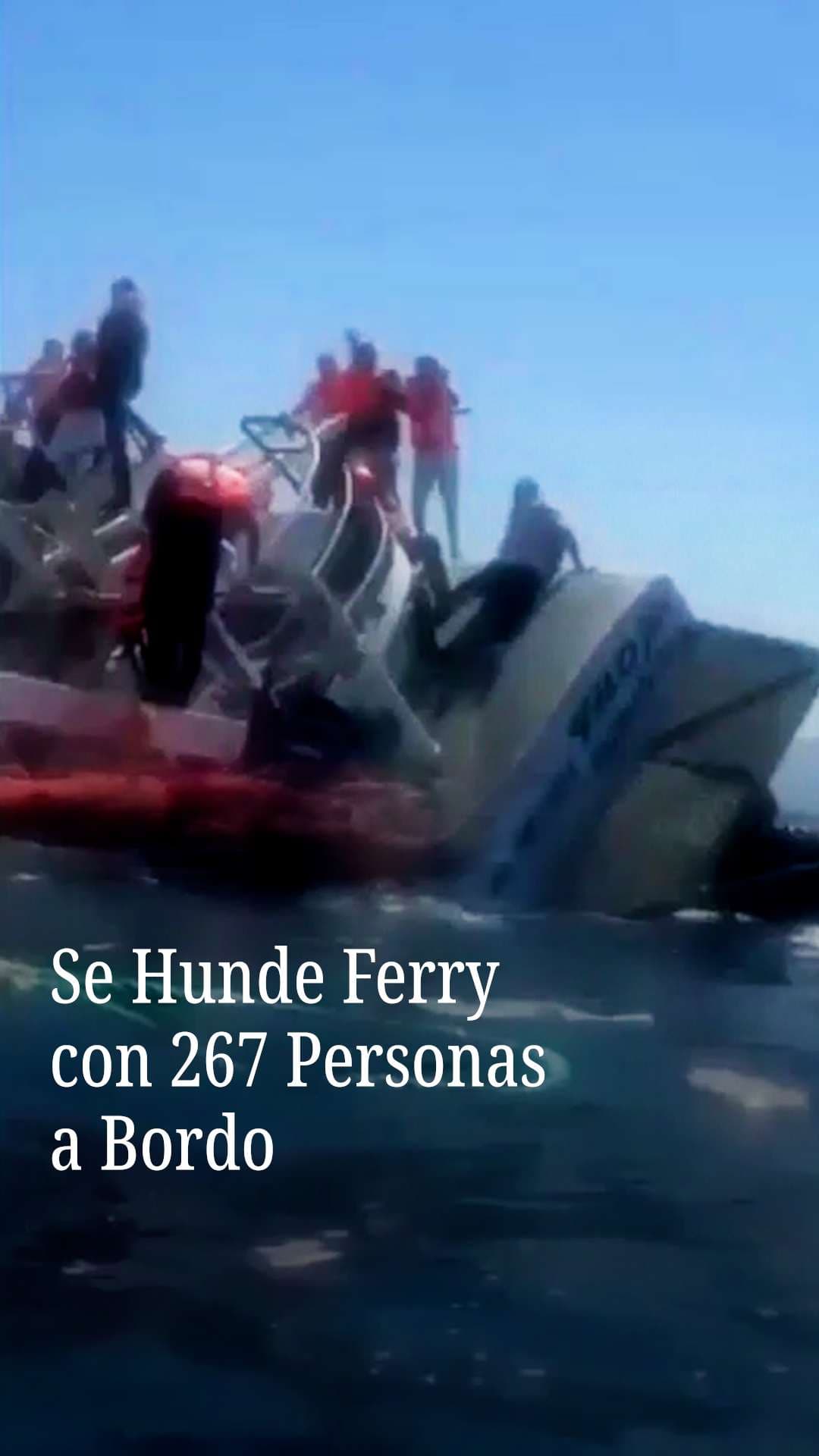 Se hunde ferry con 267 personas a bordo