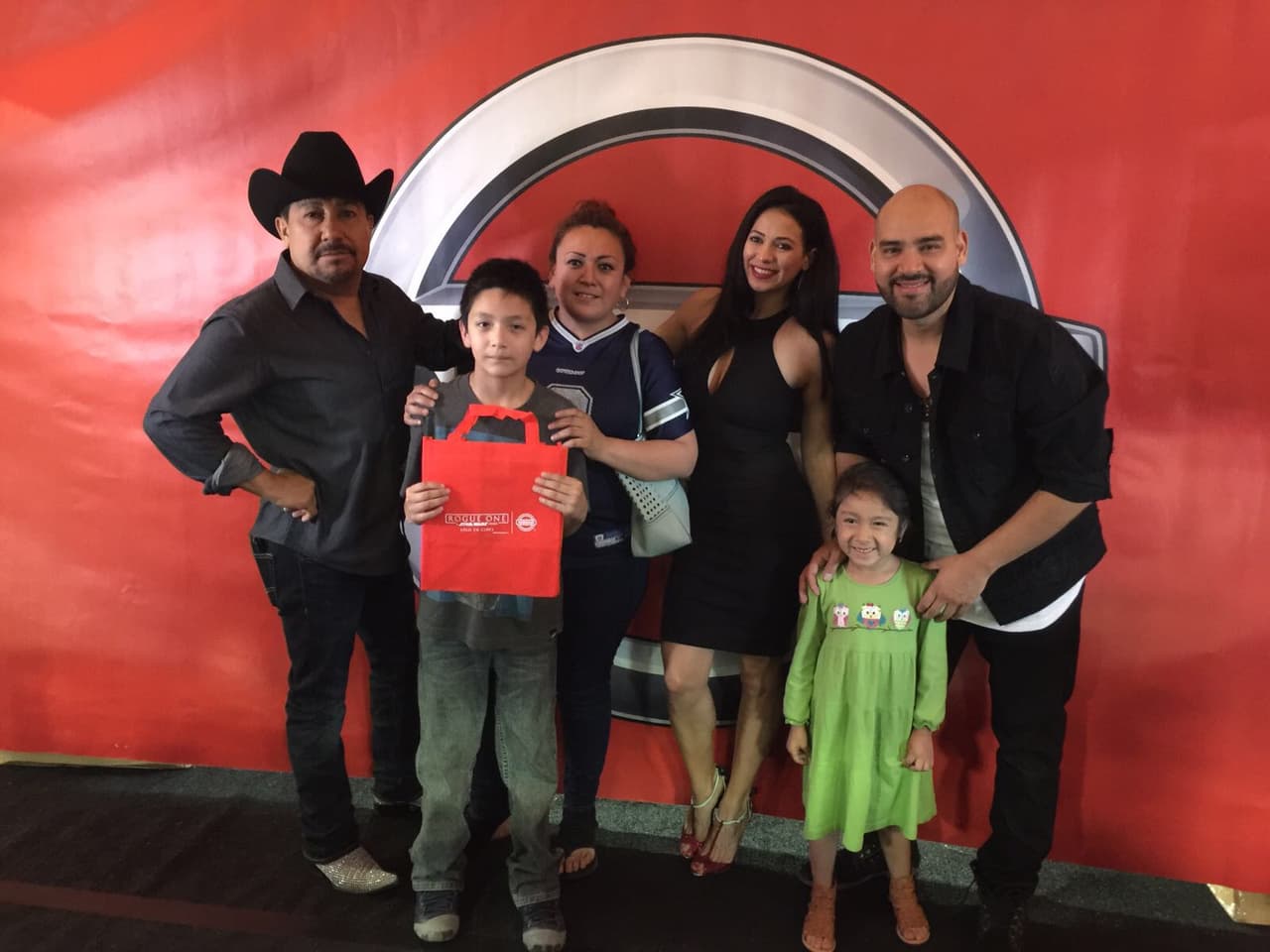 Un día de mucha diversión en el Fair Park de Dallas con El Bueno, La Mala y El Feo.