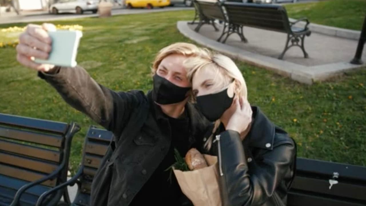 Los síntomas son más variables especialmente en niños al causar más vomito y diarrea comparado con ómicron.