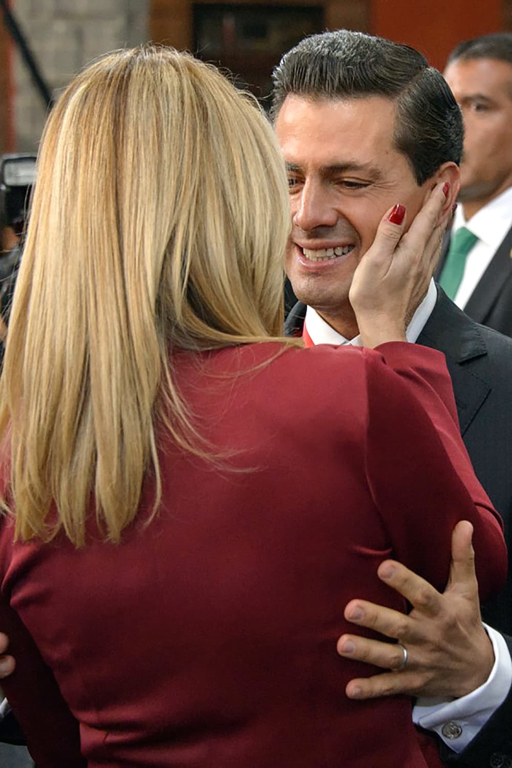 Pero ante todos los presentes, Rivera y el Presidente de México se mostraron cariñosos y amorosos.