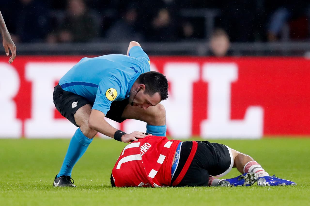 La mala noticia para el Chucky fue en el minuto 47 cuando recibió un fuerte golpe en la cabeza.