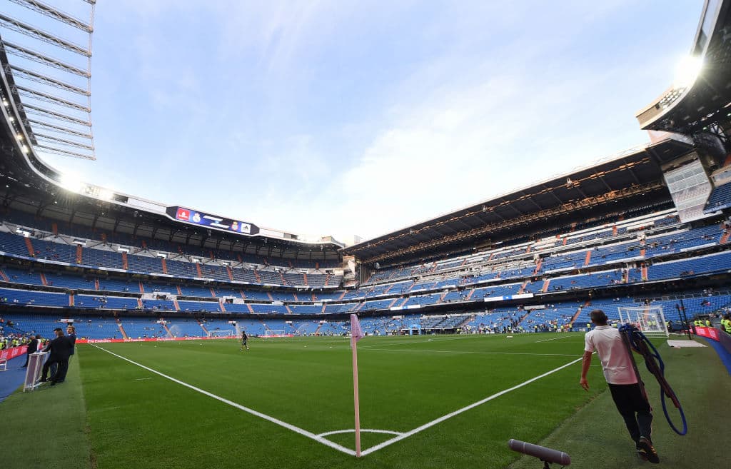 Es la décima ciudad más segura del mundo y tiene el aeropuerto con mayor conectividad de aeropuertos.