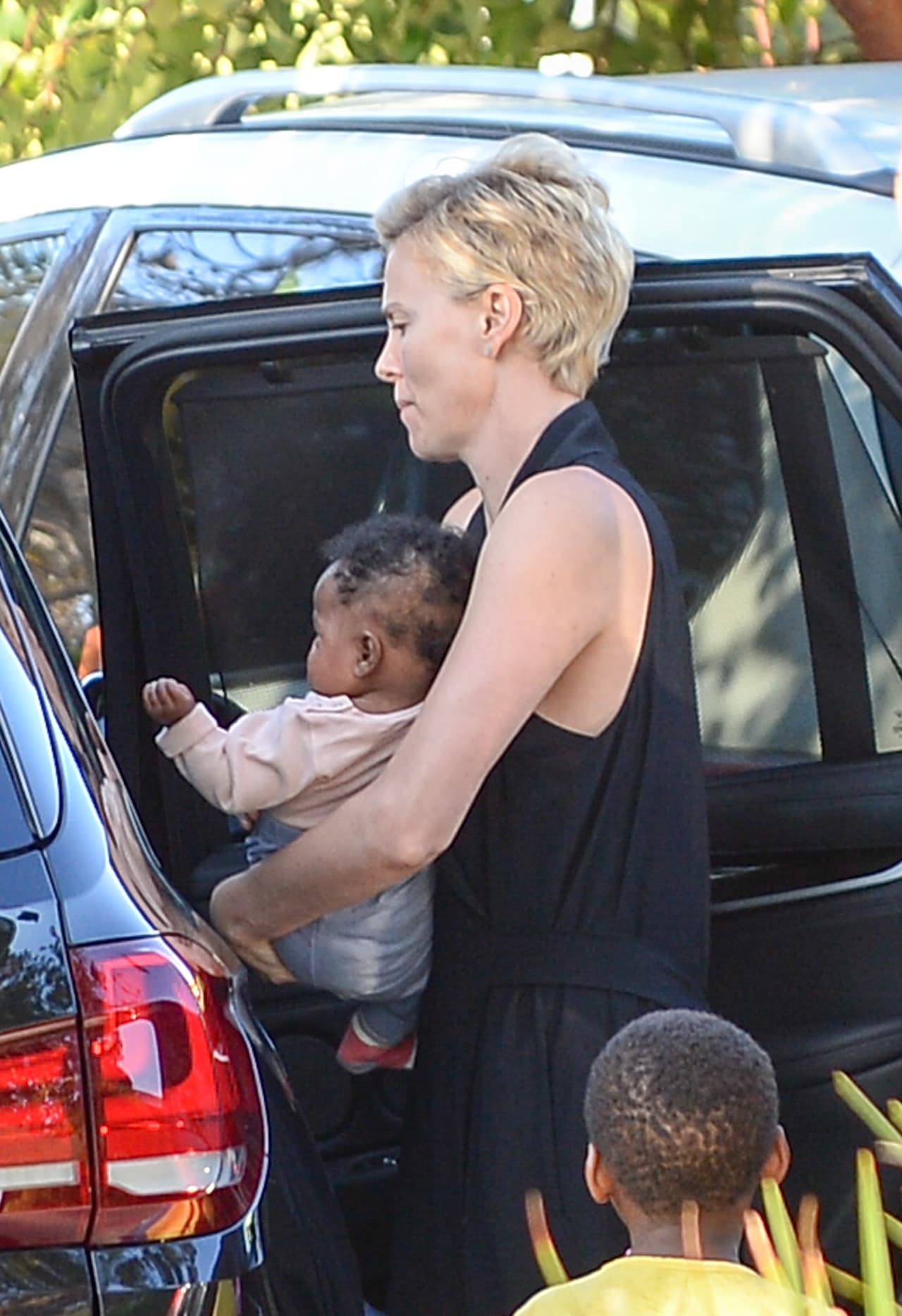 Nos encanta verla en esta faceta de mamá amorosa.