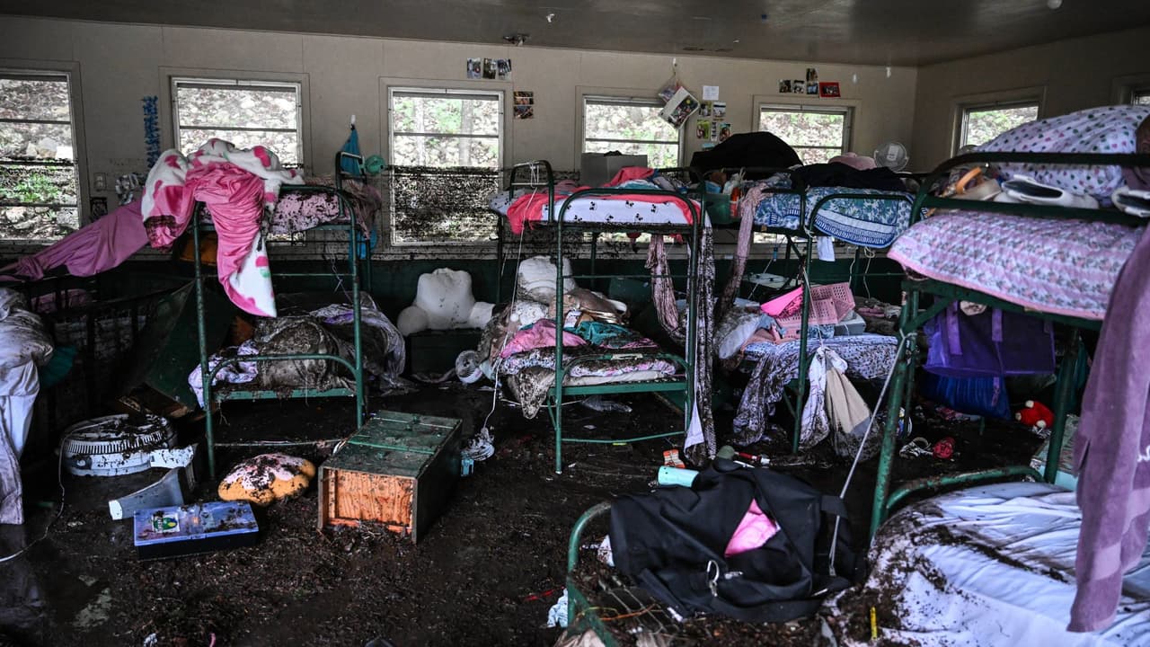 Cómo ayudar a los niños a superar el trauma de las inundaciones en Texas: Consejos de Baylor College of Medicine