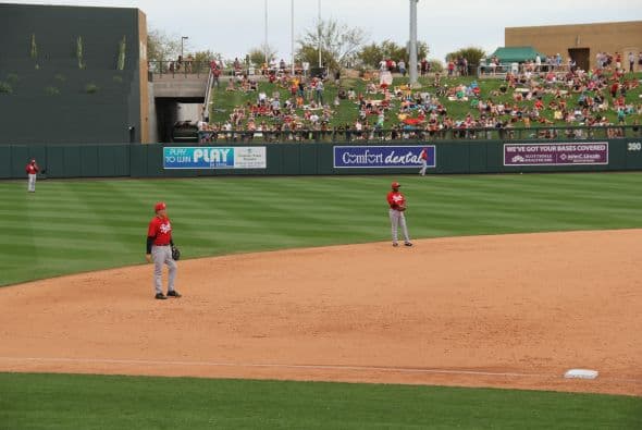 ¡El famoso comediante Will Ferrell se lució jugando con 10 equipos diferentes de la MLB  en cinco partidos del Spring Training en un solo día! Mientras los fans le hacían porras al comediante, éste les hacía bromas desde la cancha. Su hazaña fue grabada para una producción televisiva que será transmitida por HBO a finales de año.