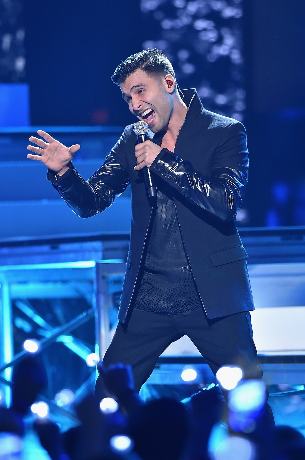 ¿Se han percatado que el color negro es el que más predomina en la vestimenta de los chicos?