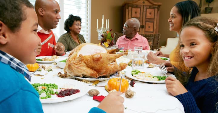 Make your Thanksgiving table kid friendly