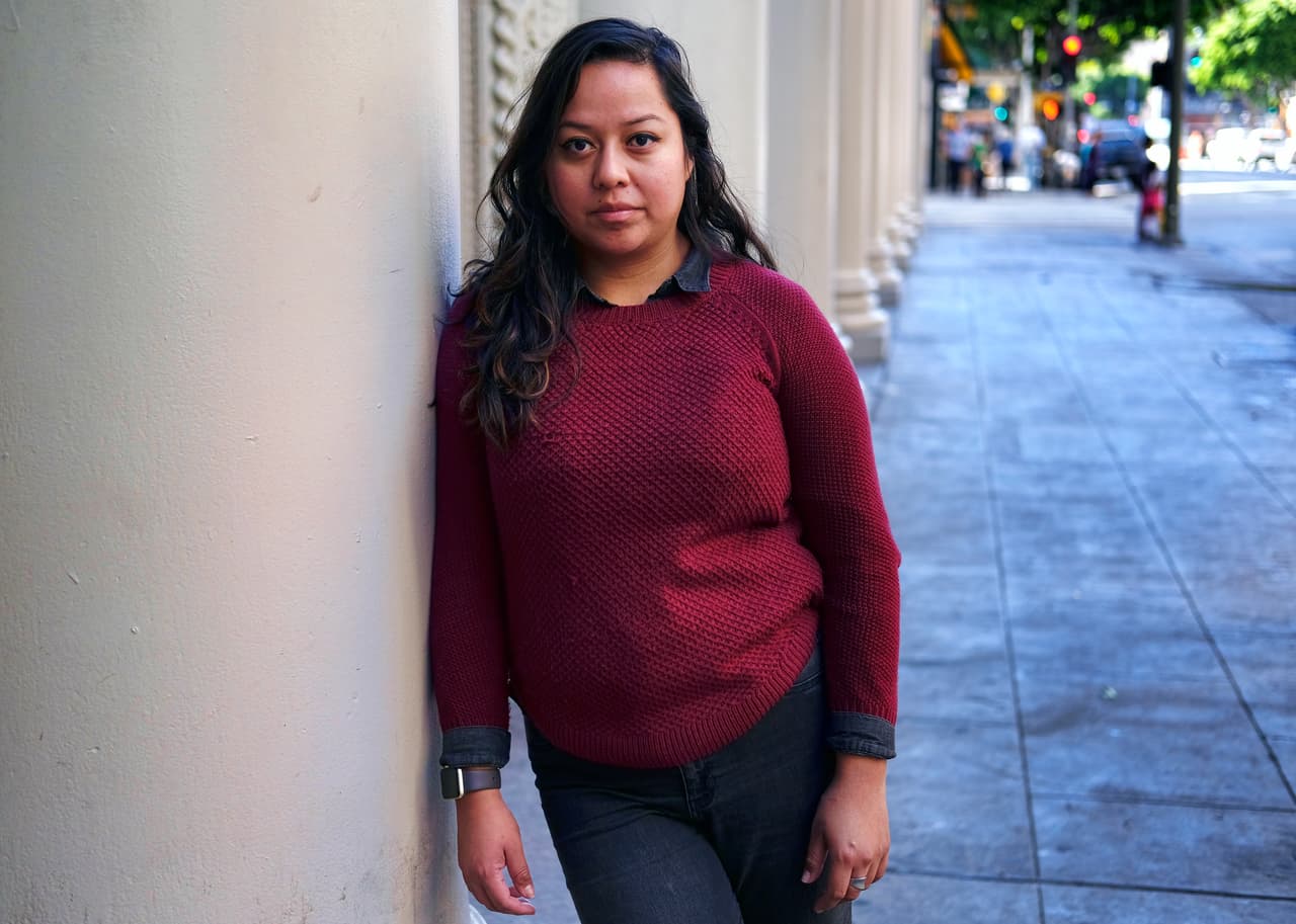 Acusan a Wells Fargo de discriminación a beneficiarios de DACA por negarles créditos estudiantiles