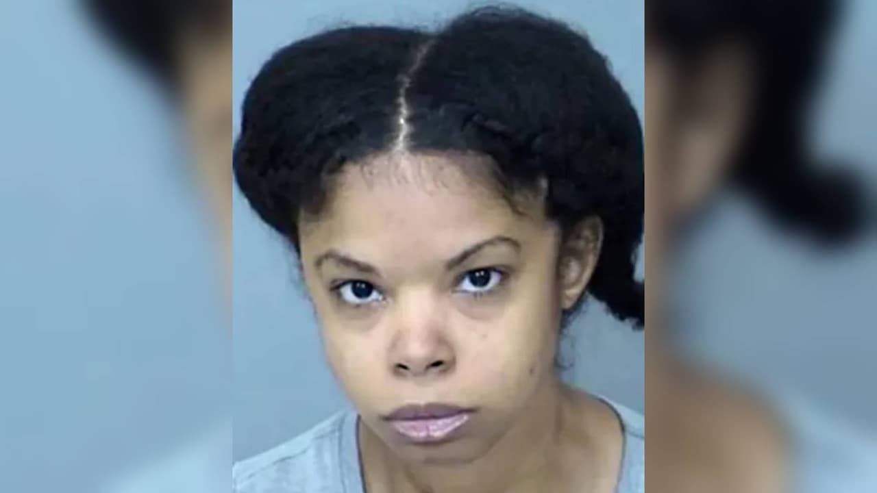 Madre de Arizona es acusada de abuso infantil por quemar la mano de su hijo: dice que vio “un demonio”