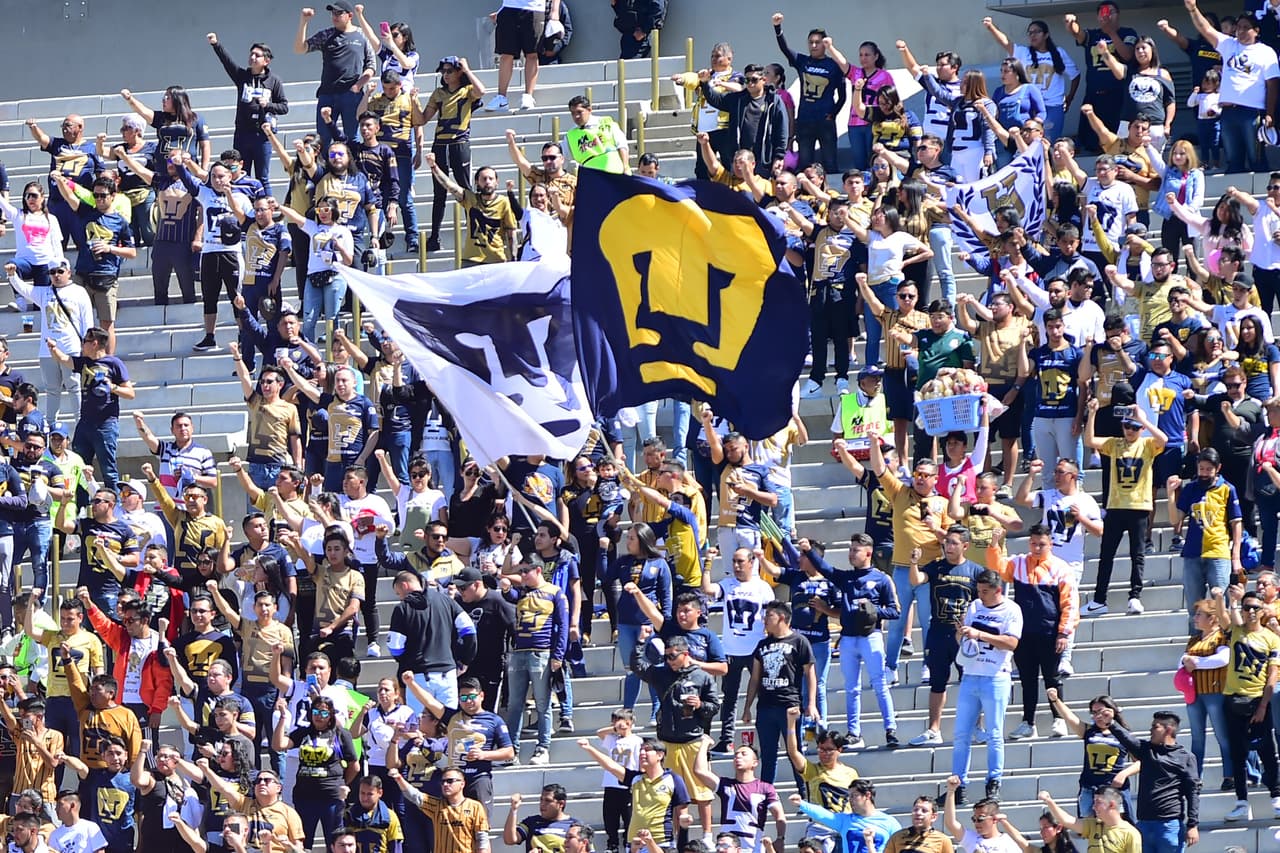 Pumas golea y vence a San Luis 4-0. Con doblete de Carlos Gonzalez, gol de Fabio Álvarez y Juan Ignacio Dinenno, los universitarios se colocan como segundos de la tabla en la Liga MX.