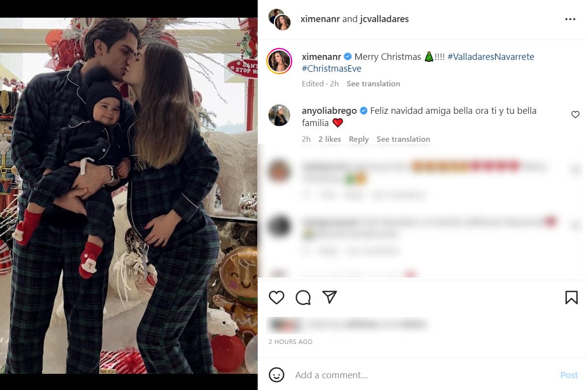 <b>Ximena Navarrete</b> lució su pancita de embarazo en compañía de su marido y su hija.