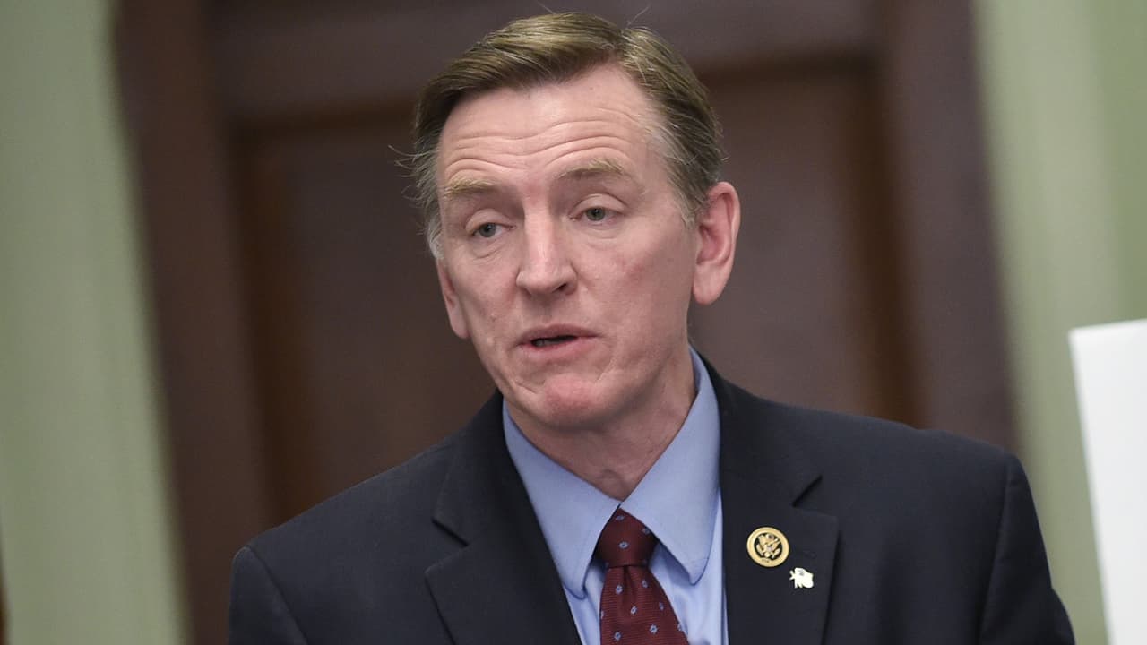 Congresista republicano pide que arresten a los indocumentados que asistan al Estado de la Unión