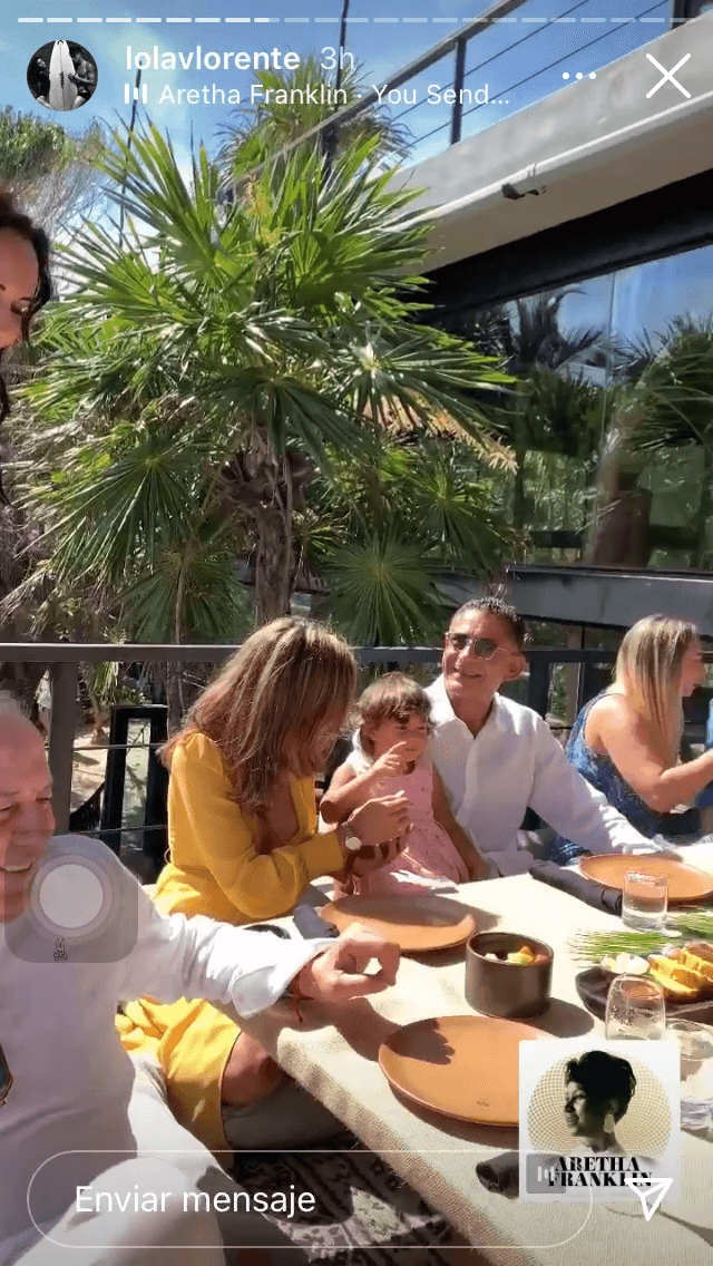 Por las imágenes que algunos invitados compartieron en redes sociales, se trató de una boda íntima con pocos asistentes en medio de la actual pandemia de covid-19. 
<br>