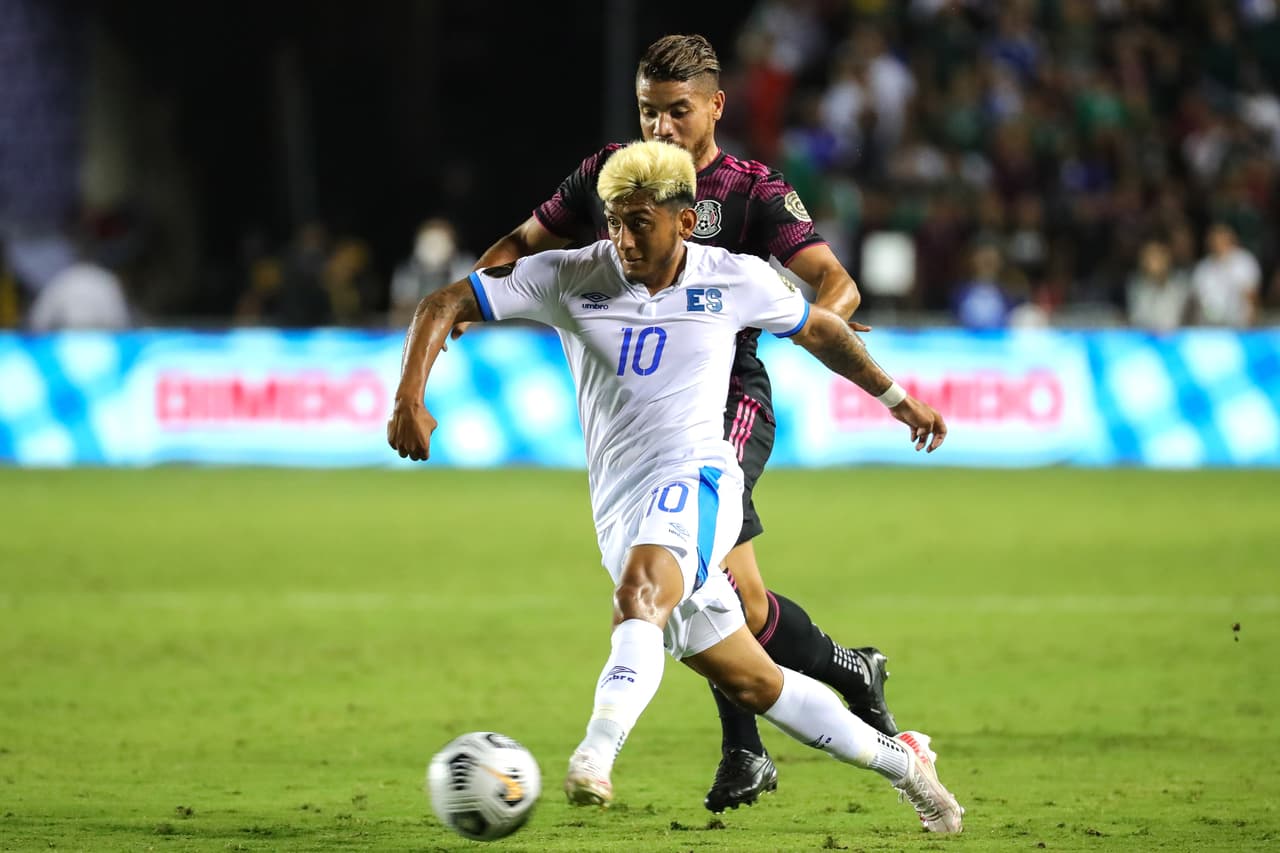 Lo nombraron Amando Miguel porque su papá era fan de la cantante