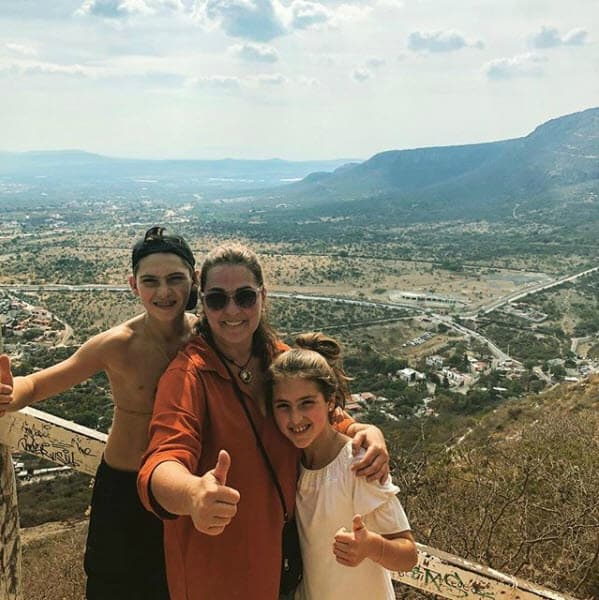 Patricio y Luciana, los hijos de Eugenia Cauduro, ya no son unos niños y poco a poco empiezan a manifestar sus gustos y cualidades.