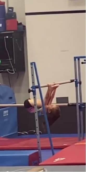 Michelle no faltó a sus clases de gimnasia, la más pequeña de las hijas de Alan Tacher adora los deportes como su papá y sus hermanos mayores.