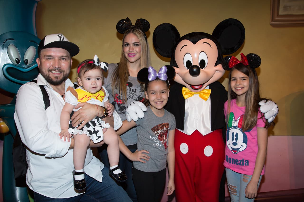 Acompañaron a Poncho Lizárraga su esposa Celia Correa y sus hijas Ivanna (8) y Celia Sofía (11).