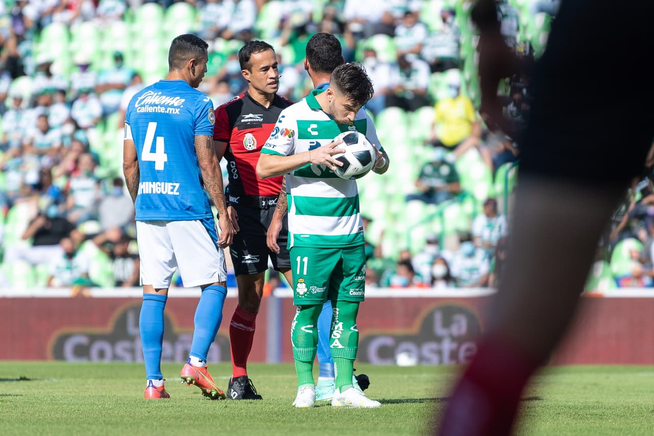 ¿Campeonitis? Cruz Azul sigue sin ganar después de que Santos Laguna le arrebató el empate como local en la reedición de la Final del torneo anterior de Liga MX.