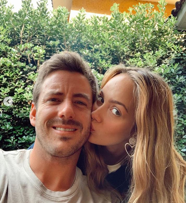 "Es como esta
<b> incertidumbre de cómo va a ser</b>, porque en los ecos no se ha dejado ver bien. Entonces, es como: ¿cómo vas a ser princesita? 
<b>¿cómo va a ser tu carita?</b>", mencionó emocionado. 
<br>