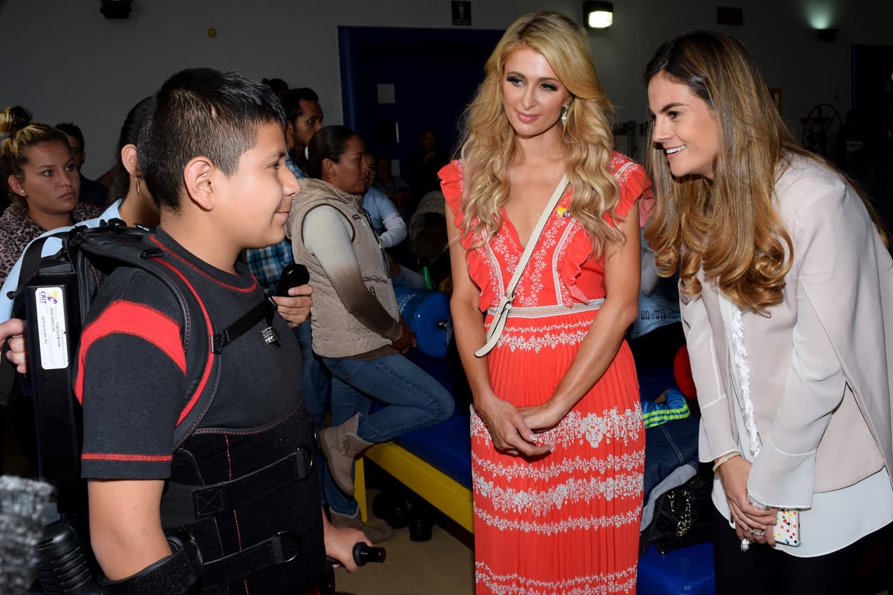 Paris Hilton en las instalaciones del CRIT en el Estado de México.