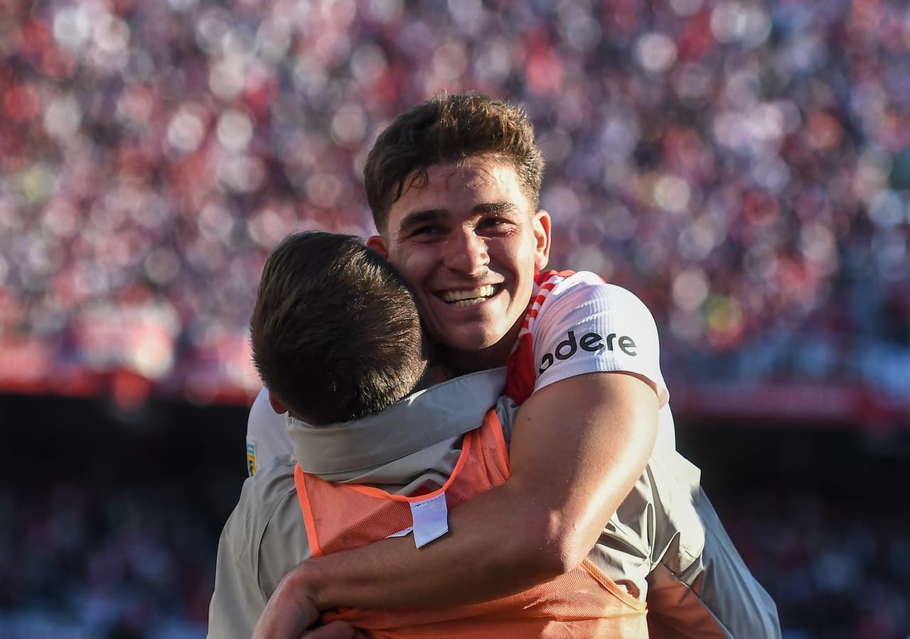 River venció a Boca en casa y toma el primer lugar de la tabla.