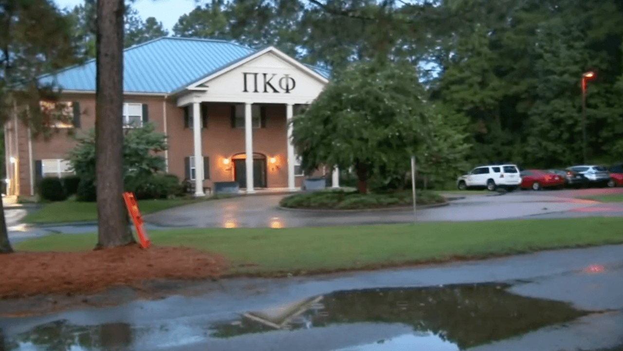 Investigan robo a punta de pistola en la Universidad NC State