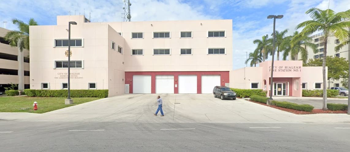 En la sede del Departamento de Bomberos de Hialeah (93 E y la calle 5) se realizará una ceremonia de homenaje a las 10:00 am de este sábado 11 de septiembre.