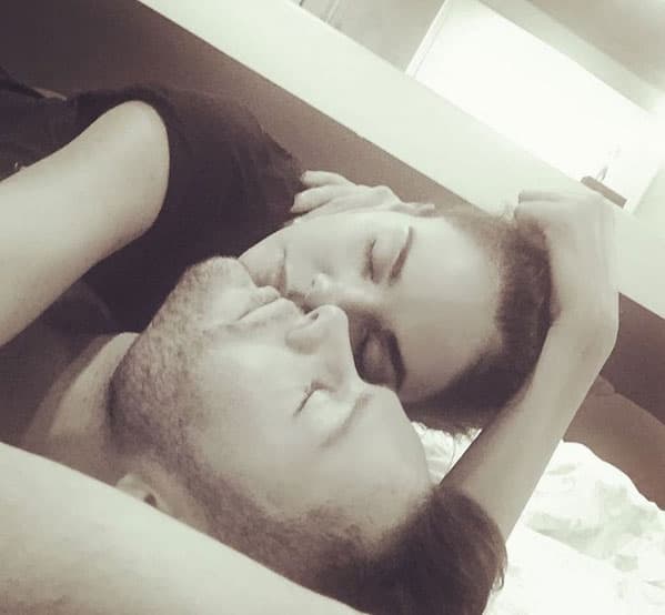 "Tiene todo lo que pedí. Es un hombre caballeroso, sensacional.", dijo en la publicación.